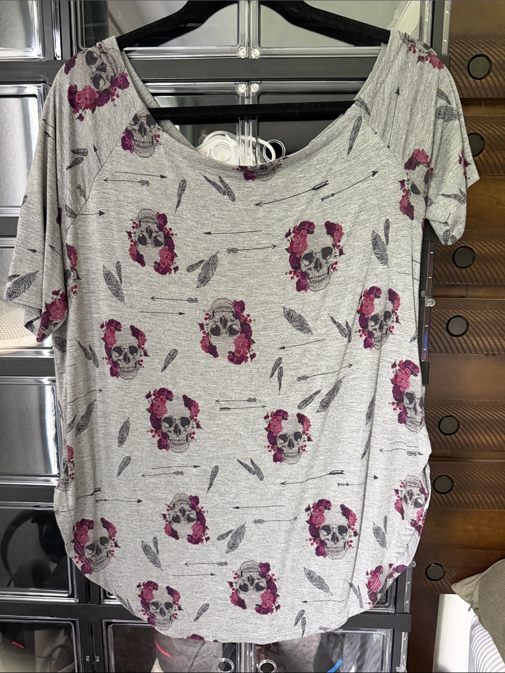 torrid Grey Scoop Neck Tee with Magenta Floral Skull Print